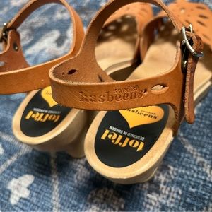 Size 40 (US 9) Swedish Hasbeens